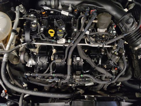 Used 2021 Ford Escape Titanium image 30