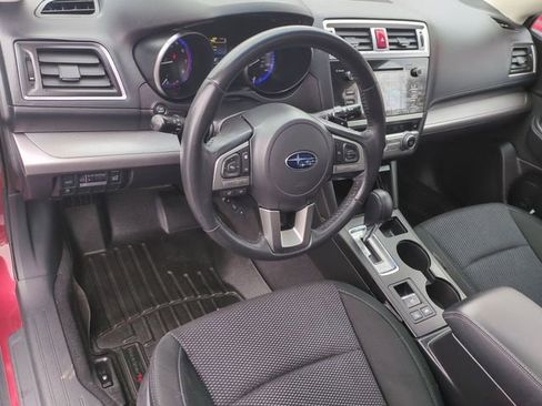 Used 2017 Subaru Outback 2.5i Premium image 11