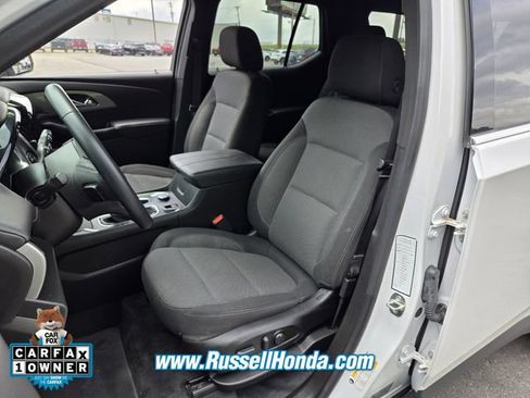 Used 2023 Chevrolet Traverse LT FWD image 5