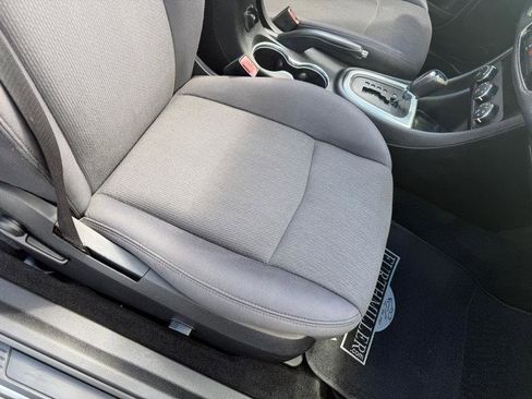Used 2013 Chrysler 200 Touring FWD image 20