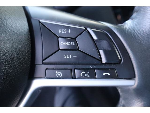 Used 2017 Nissan Rogue SV w/ Sun & Sound Touring Package AWD/4WD image 12