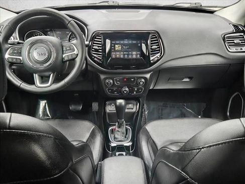 Used 2020 Jeep Compass Latitude image 17