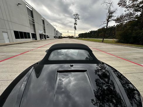 Used 2015 Porsche Boxster RWD image 16