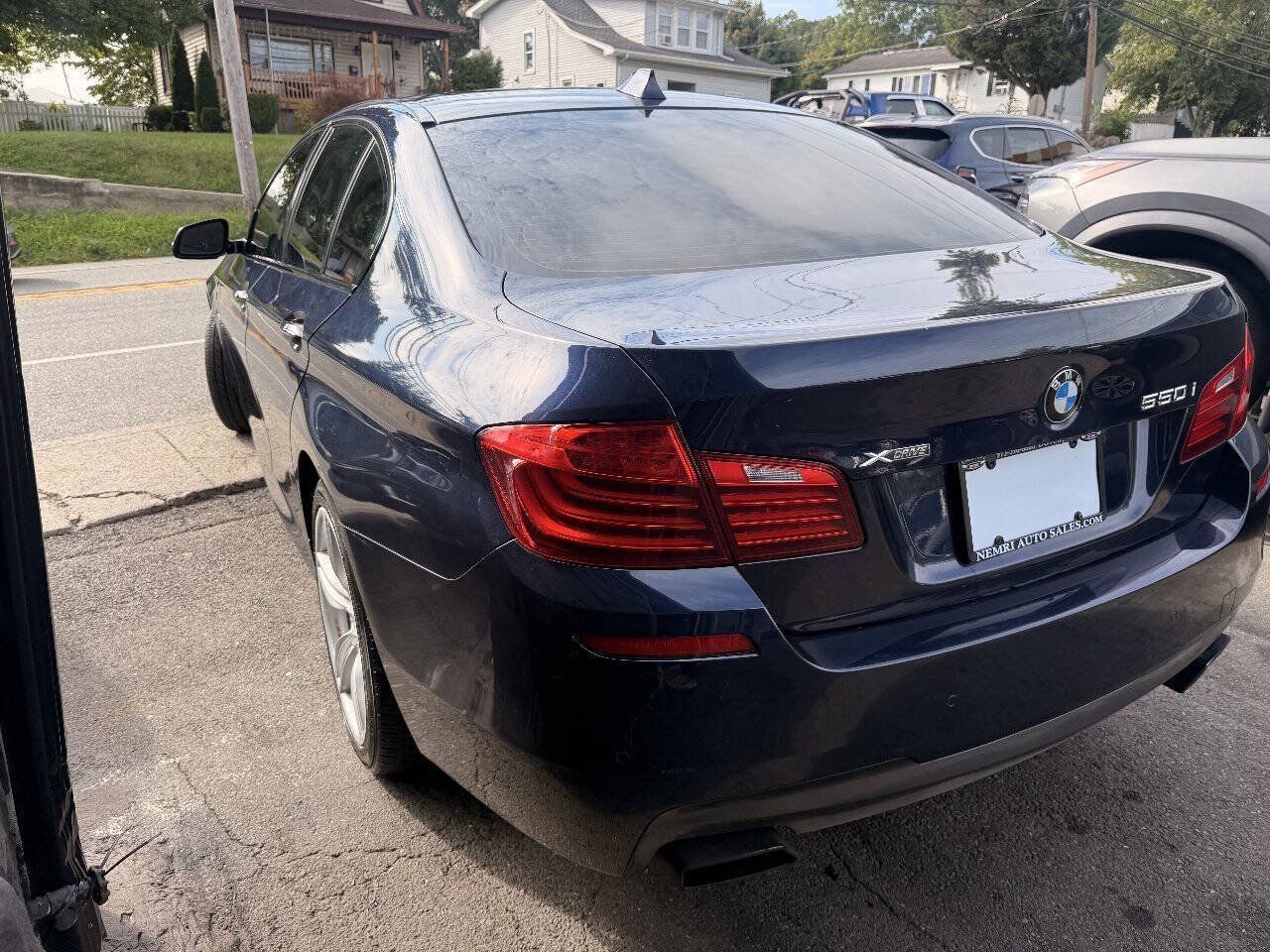 Used 2014 BMW 550i xDrive Sedan AWD/4WD image 7