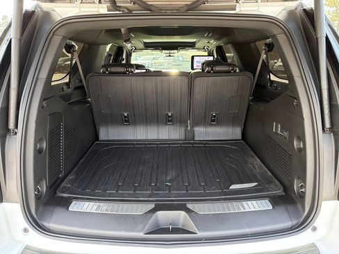 Used 2025 GMC Yukon XL AT4 Ultimate image 18
