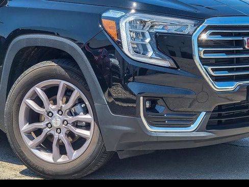 Certified 2023 GMC Terrain SLT w/ LPO, Floor Liner Package FWD image 4