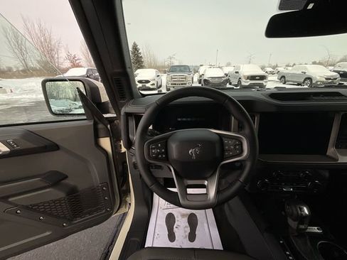 New 2025 Ford Bronco Outer Banks image 14