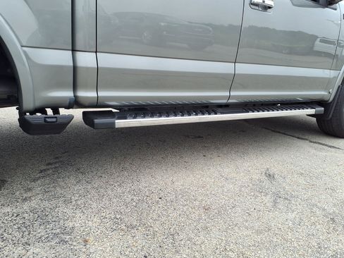 Used 2019 Ford F150 Lariat w/ Equipment Group 502A Luxury AWD/4WD image 7