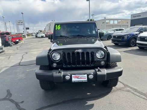 Used 2016 Jeep Wrangler Unlimited Sport w/ Quick Order Package 24S AWD/4WD image 4