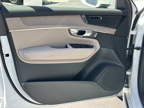 New 2026 Volvo XC90 B5 Plus AWD/4WD image 11