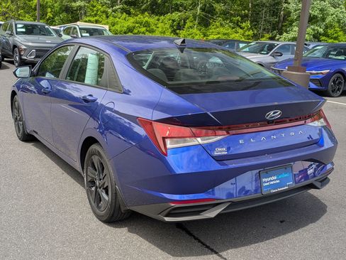 Certified 2023 Hyundai Elantra SEL FWD image 7