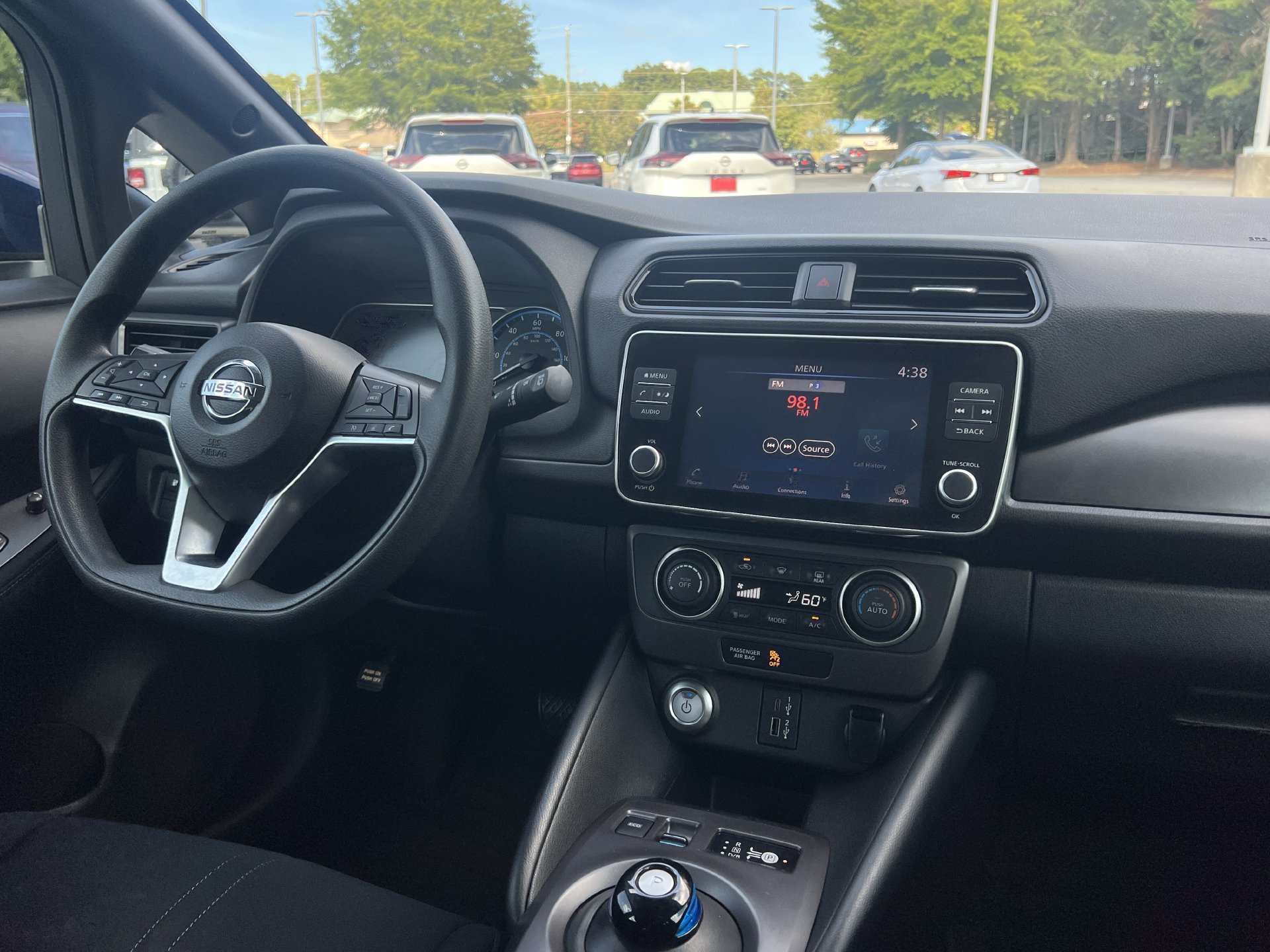 Used 2021 Nissan Leaf S w/ S Charge Package FWD image 3