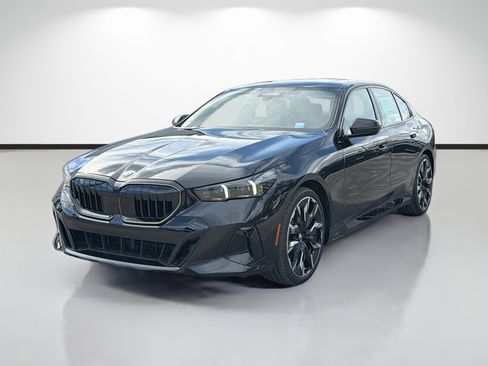 New 2027 BMW 530i xDrive w/ M Sport Package AWD/4WD image 7