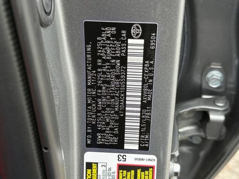 Used 2025 Toyota Camry XSE image 26