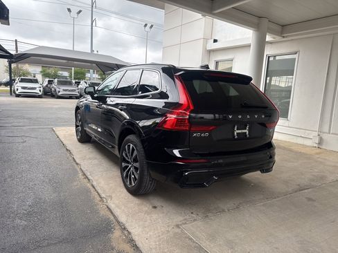Used 2025 Volvo XC60 B5 Core AWD/4WD image 7