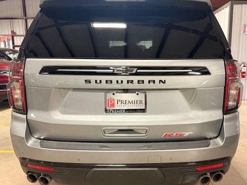 Used 2023 Chevrolet Suburban RST w/ Sport Performance Package AWD/4WD image 3