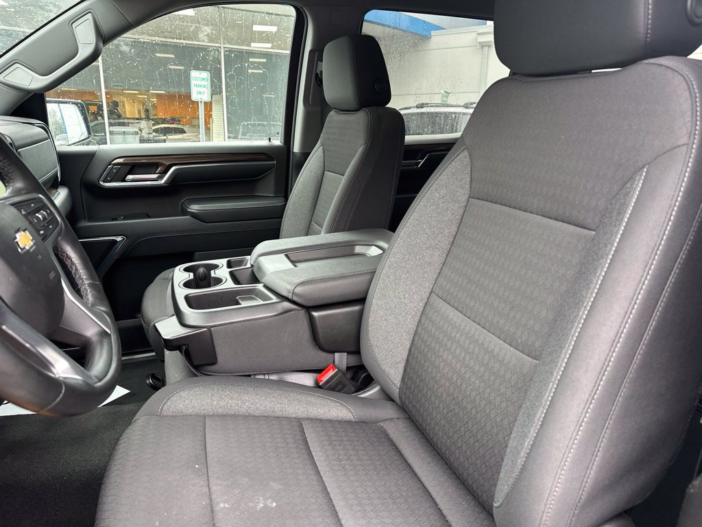 Used 2024 Chevrolet Silverado 1500 LT AWD/4WD image 11