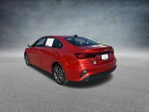 Used 2024 Kia Forte LXS w/ LXS Technology Package FWD image 8