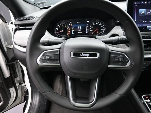 Used 2024 Jeep Compass Latitude AWD/4WD image 20