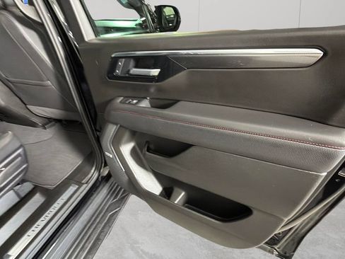 Used 2025 Chevrolet Suburban RST w/ Comfort Package RWD image 36