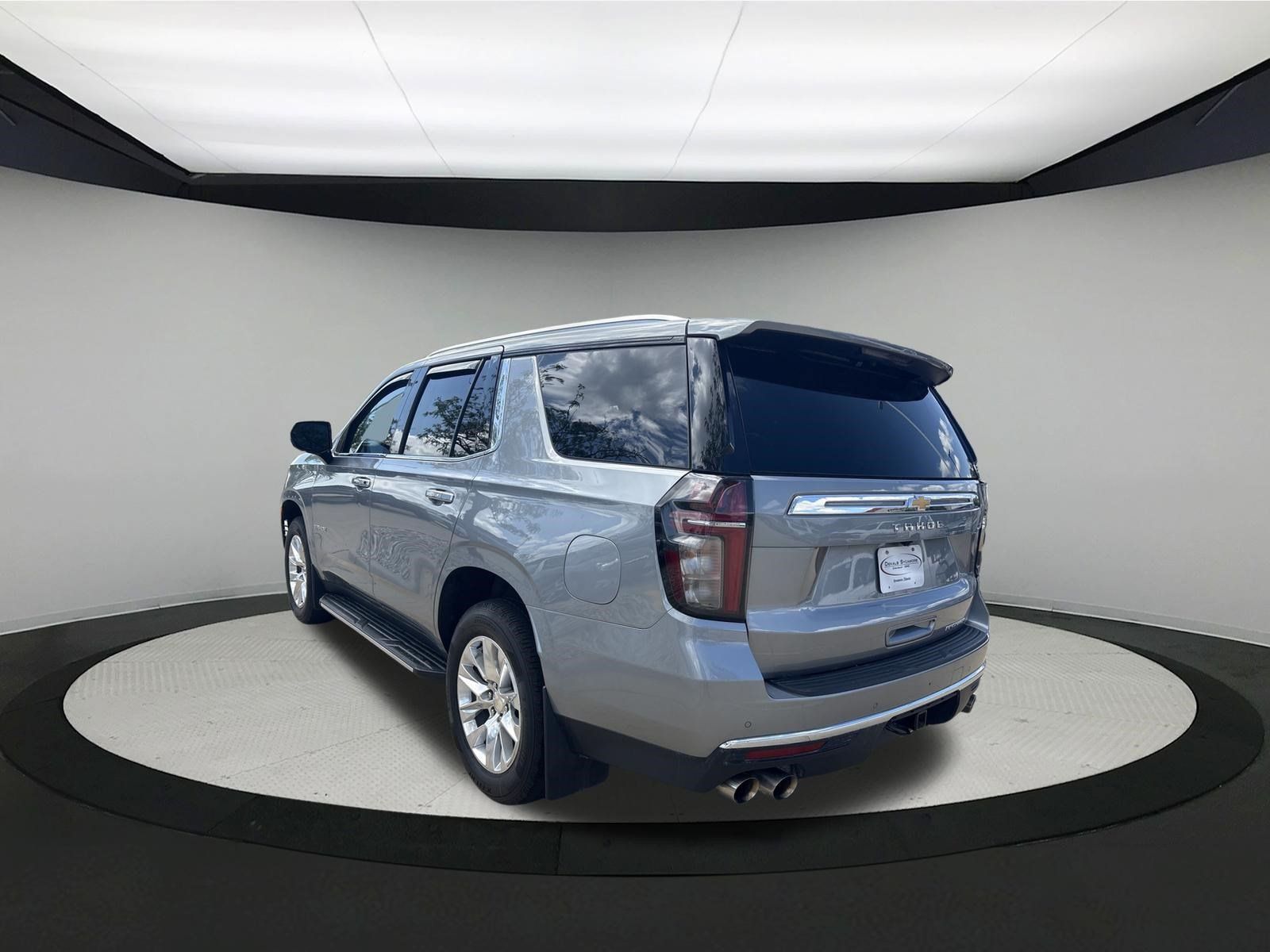 Used 2023 Chevrolet Tahoe Premier AWD/4WD image 4
