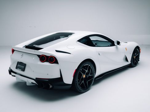 Used 2019 Ferrari 812 Superfast RWD image 19