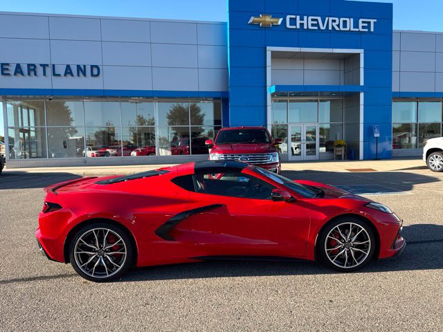 Used 2024 Chevrolet Corvette Stingray Preferred Cpe RWD image 7