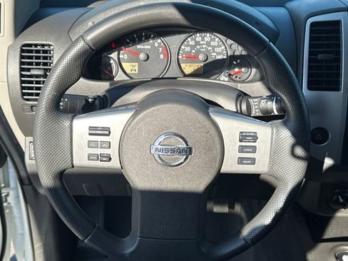 Used 2021 Nissan Frontier SV w/ SV Utility Package image 14