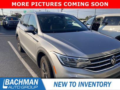 Used 2023 Volkswagen Tiguan SE