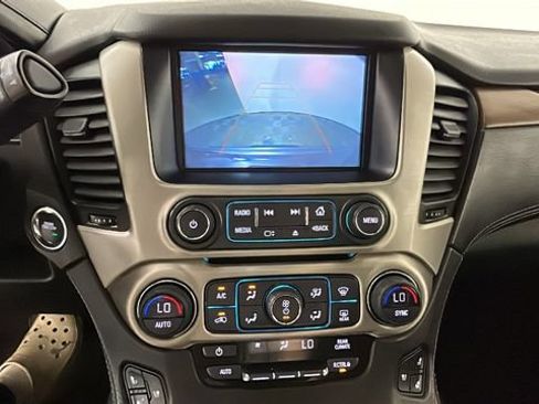 Used 2020 GMC Yukon XL Denali w/ Open Road Package AWD/4WD image 25