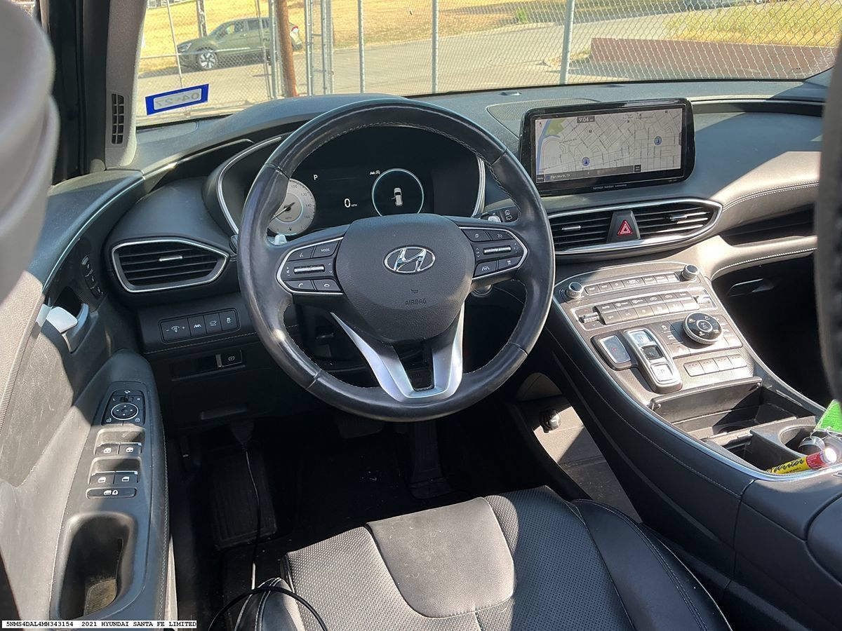 Used 2021 Hyundai Santa Fe Limited AWD/4WD image 12