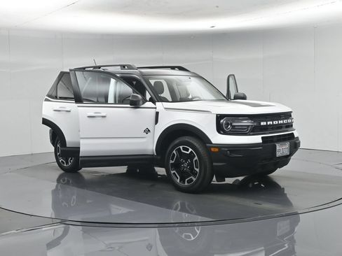 Used 2024 Ford Bronco Sport Outer Banks w/ Topo Graphic Package AWD/4WD image 36