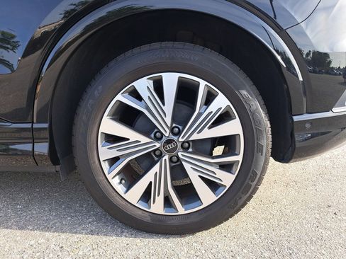 Certified 2023 Audi Q4 e-tron Premium w/ Premium Plus RWD image 37