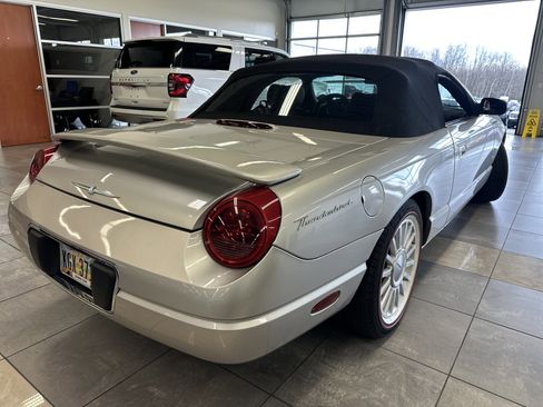 Used 2004 Ford Thunderbird Deluxe image 14