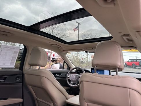 Used 2022 Lincoln Nautilus Reserve w/ Equipment Group 201A image 31