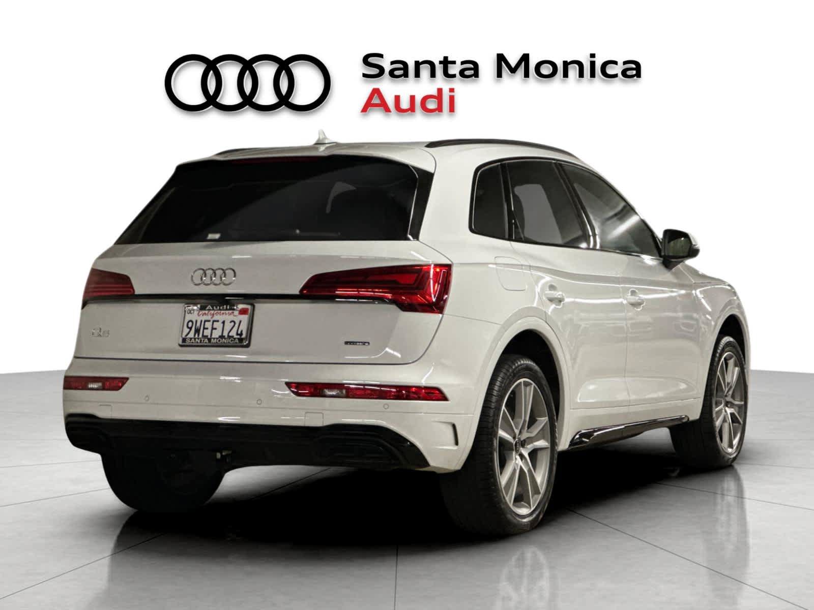 Used 2025 Audi Q5 2.0T Premium w/ Convenience Plus Package AWD/4WD image 2