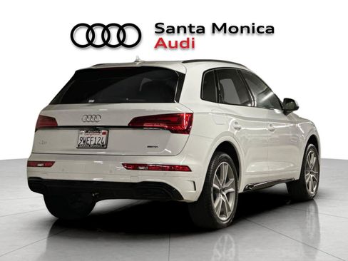 Used 2025 Audi Q5 2.0T Premium w/ Convenience Plus Package AWD/4WD image 2