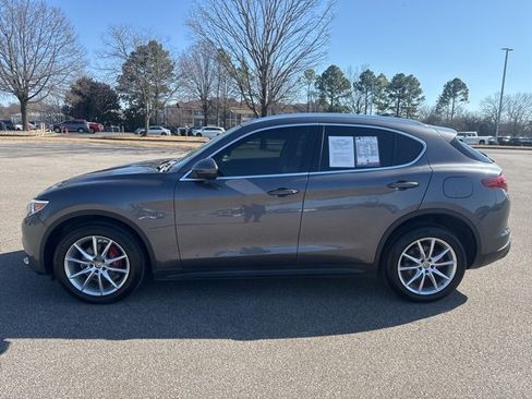 Used 2018 Alfa Romeo Stelvio Ti image 2