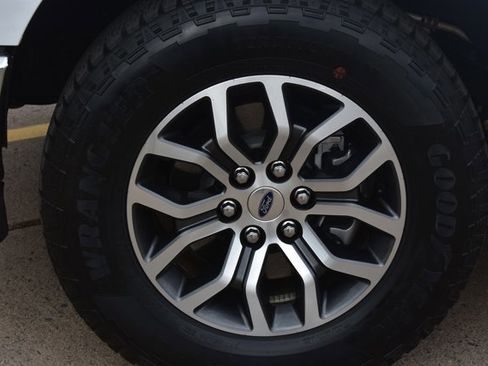 Used 2022 Ford F150 Lariat w/ Equipment Group 501A Mid AWD/4WD image 9