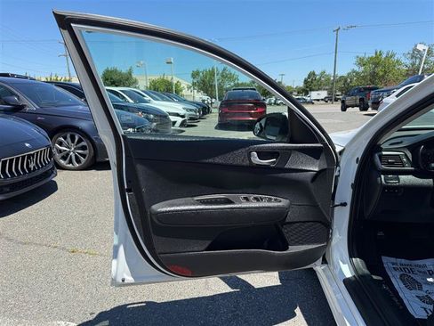 Used 2017 Kia Optima LX FWD image 16
