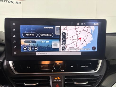 Used 2024 Nissan Altima 2.5 SR w/ SR Premium Package FWD image 20