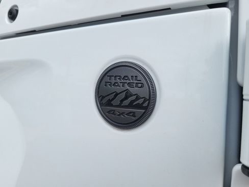 New 2025 Jeep Gladiator Sport image 24