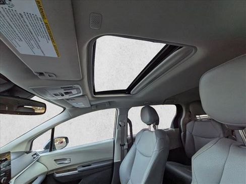 Used 2024 Toyota Sienna XLE image 14