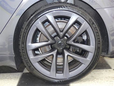Used 2021 Tesla Model S Plaid image 33