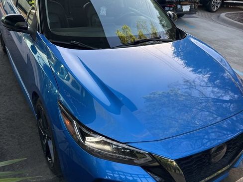 Used 2021 Nissan Sentra SR w/ SR Premium Package image 2