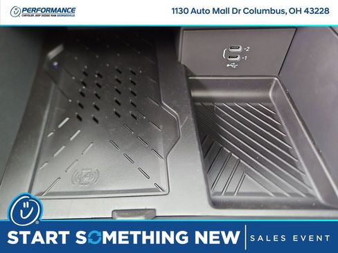 New 2026 Chrysler Pacifica Pinnacle w/ Trailer Tow Group image 30