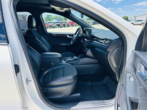 Used 2024 Ford Escape ST-Line w/ Tech Pack #1 AWD/4WD image 35