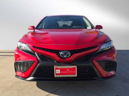 Certified 2024 Toyota Camry SE image 8