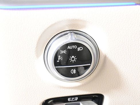 Certified 2023 Mercedes-Benz C 300 4MATIC Sedan image 25