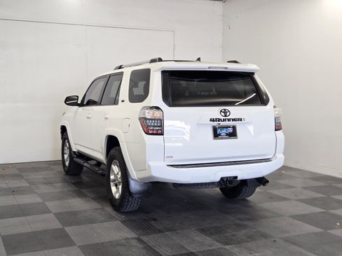 Used 2021 Toyota 4Runner SR5 Premium image 5